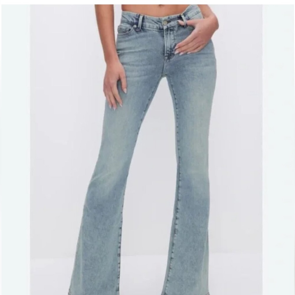GOOD AMERICAN Women's Mid Rise Flare Leg Size 8 / 29